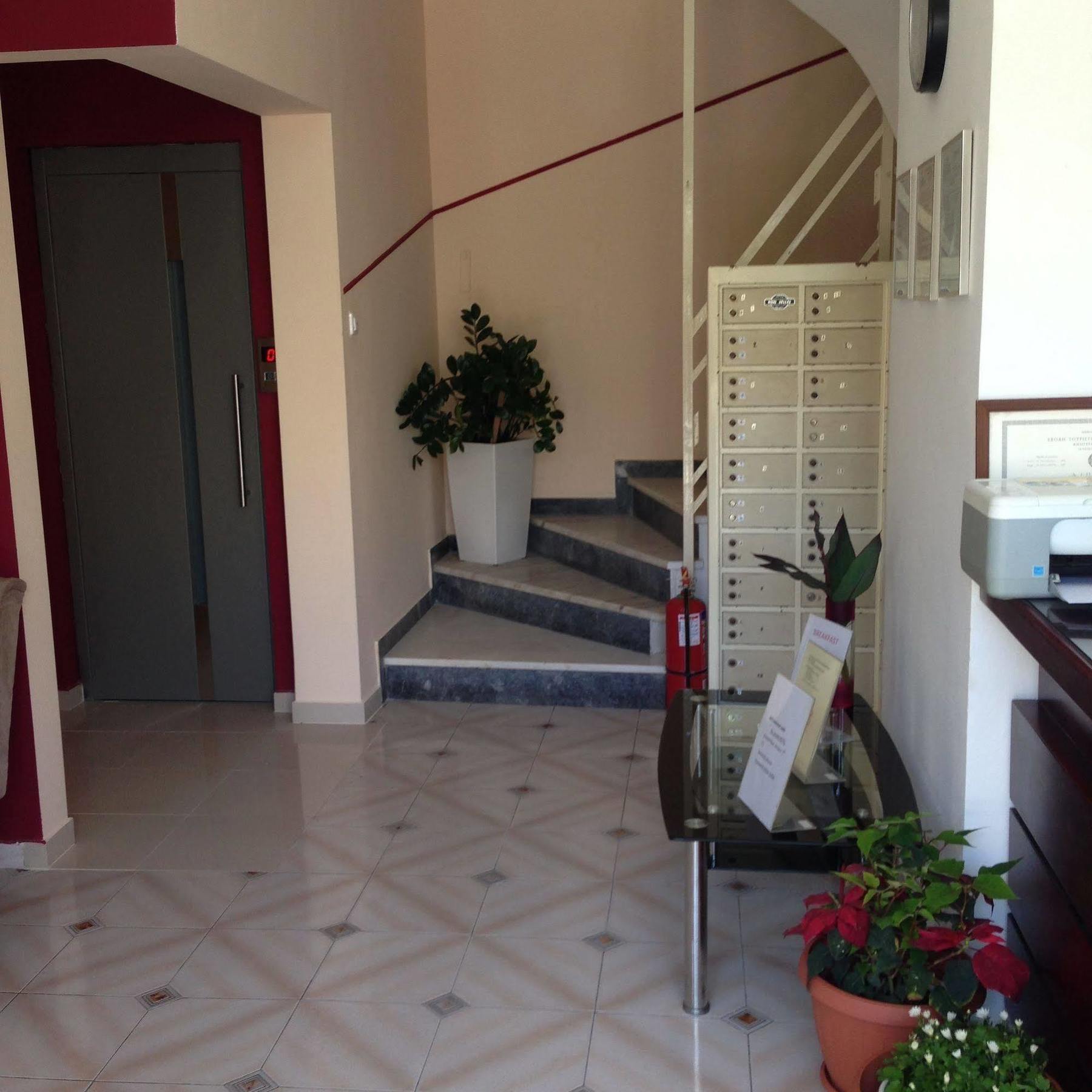 Zefyros Hotel Rhodes City 외부 사진